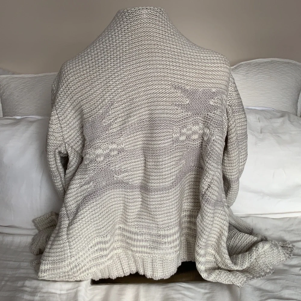 Gray Aztec Pattern Cardigan - Picture 2 of 6